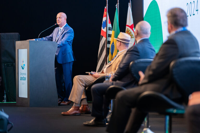 Economia, Tecnologia e Gestão: Congresso Andav 2025 fortalece o debate sobre a Distribuição no Agro